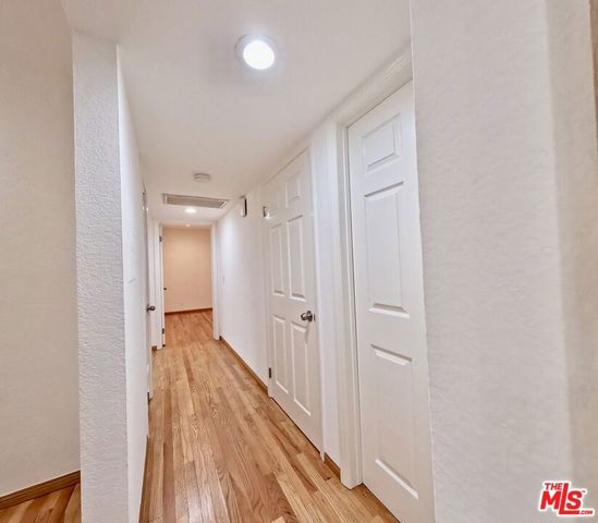 805 N West Knoll Drive 2, West Hollywood, CA 90069