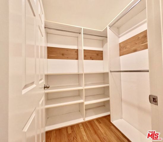 805 N West Knoll Drive 2, West Hollywood, CA 90069