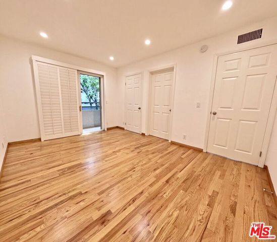 805 N West Knoll Drive 2, West Hollywood, CA 90069