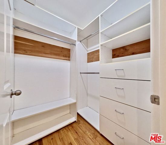 805 N West Knoll Drive 2, West Hollywood, CA 90069