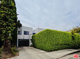 805 N West Knoll Drive 2, West Hollywood, CA 90069