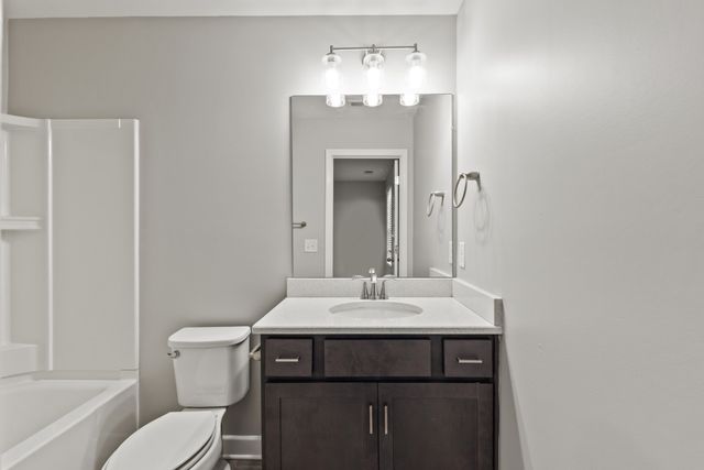 242 Mansfield Dr, Gallatin, TN 37066