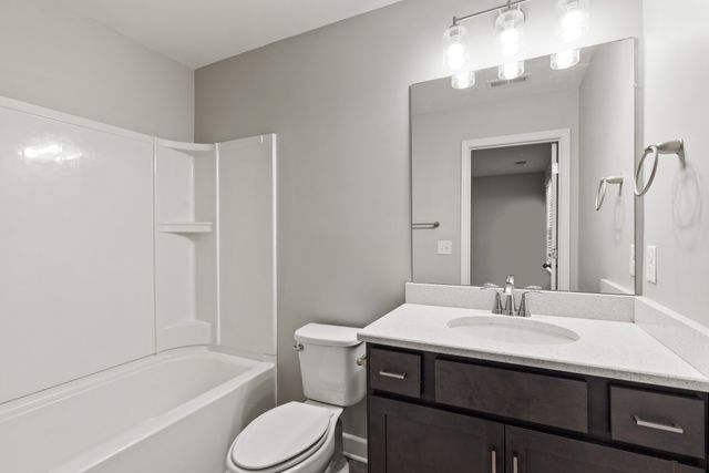 242 Mansfield Dr, Gallatin, TN 37066