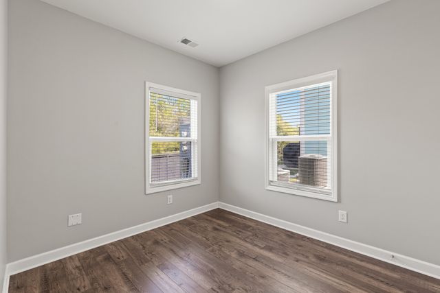 242 Mansfield Dr, Gallatin, TN 37066