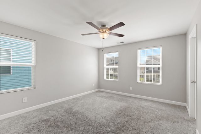 242 Mansfield Dr, Gallatin, TN 37066