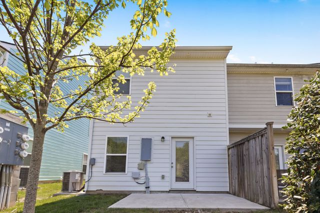 242 Mansfield Dr, Gallatin, TN 37066