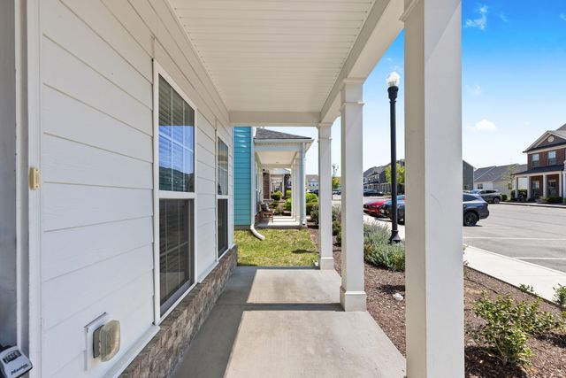 242 Mansfield Dr, Gallatin, TN 37066