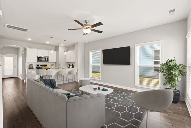 242 Mansfield Dr, Gallatin, TN 37066