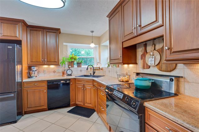 5727 Glenmere Lane, Spring, TX 77379