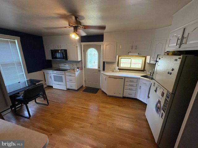 14 ARCH ST, Newfield, NJ 08344