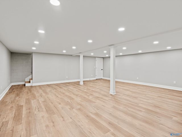 611 SE Cedar Cove Road, Hartselle, AL 35640