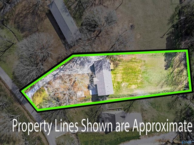 611 SE Cedar Cove Road, Hartselle, AL 35640