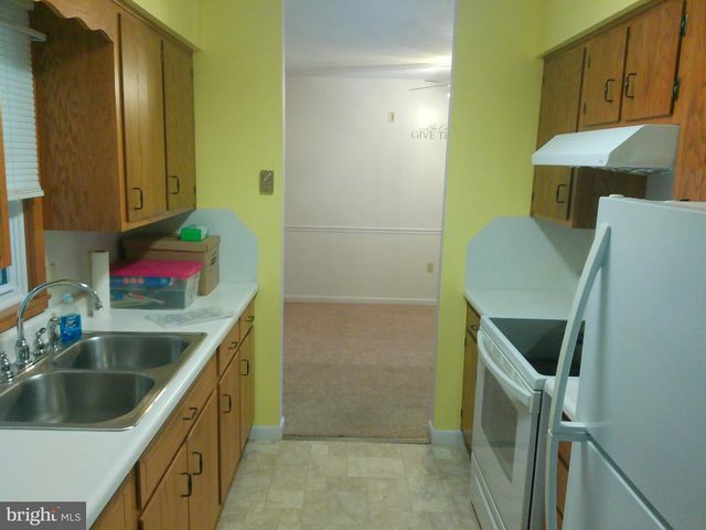 16 W HALE ST, Lewistown, PA 17044