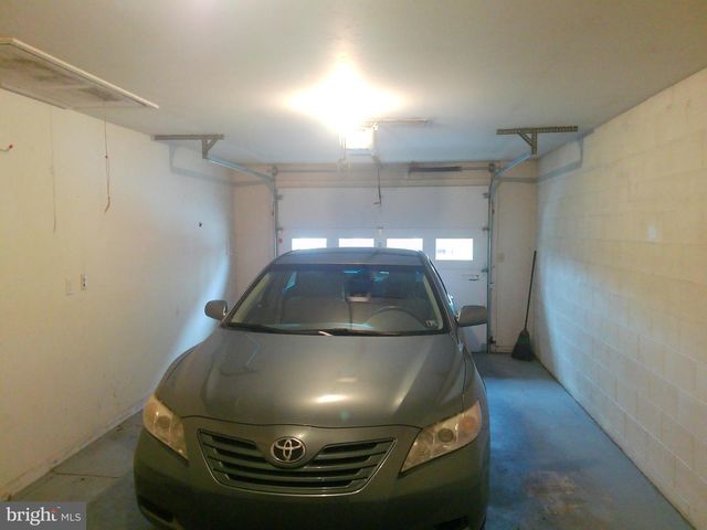 16 W HALE ST, Lewistown, PA 17044