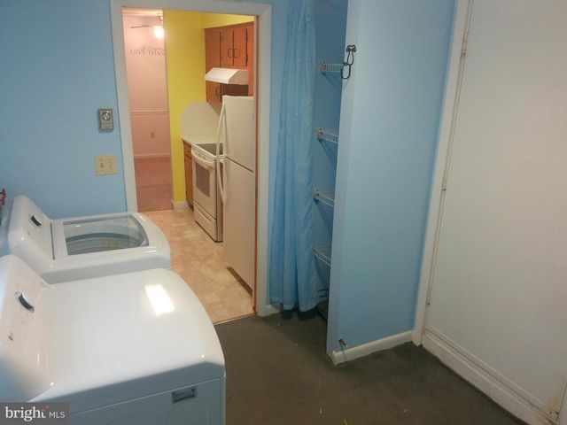 16 W HALE ST, Lewistown, PA 17044