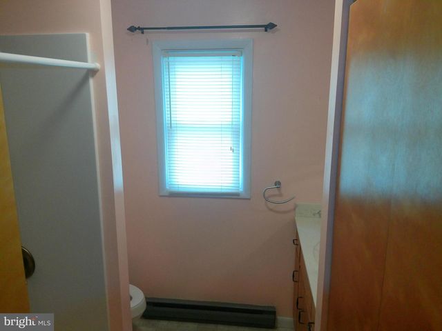 16 W HALE ST, Lewistown, PA 17044