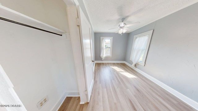 829 N Oleander Avenue, Holly Hill, FL 32117