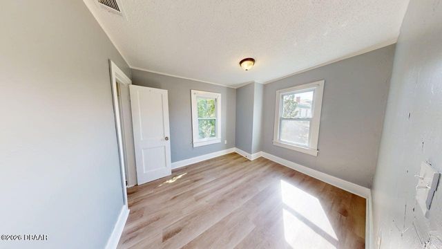 829 N Oleander Avenue, Holly Hill, FL 32117