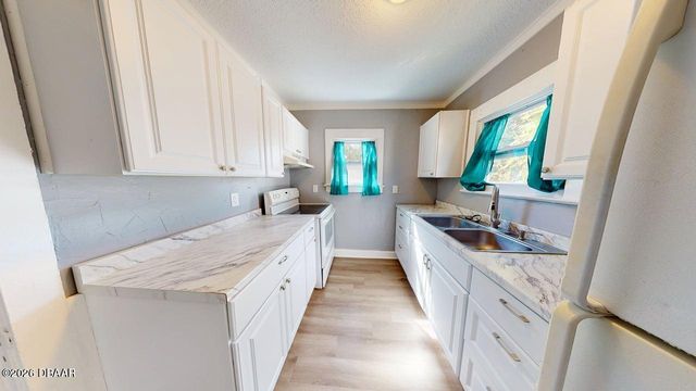 829 N Oleander Avenue, Holly Hill, FL 32117