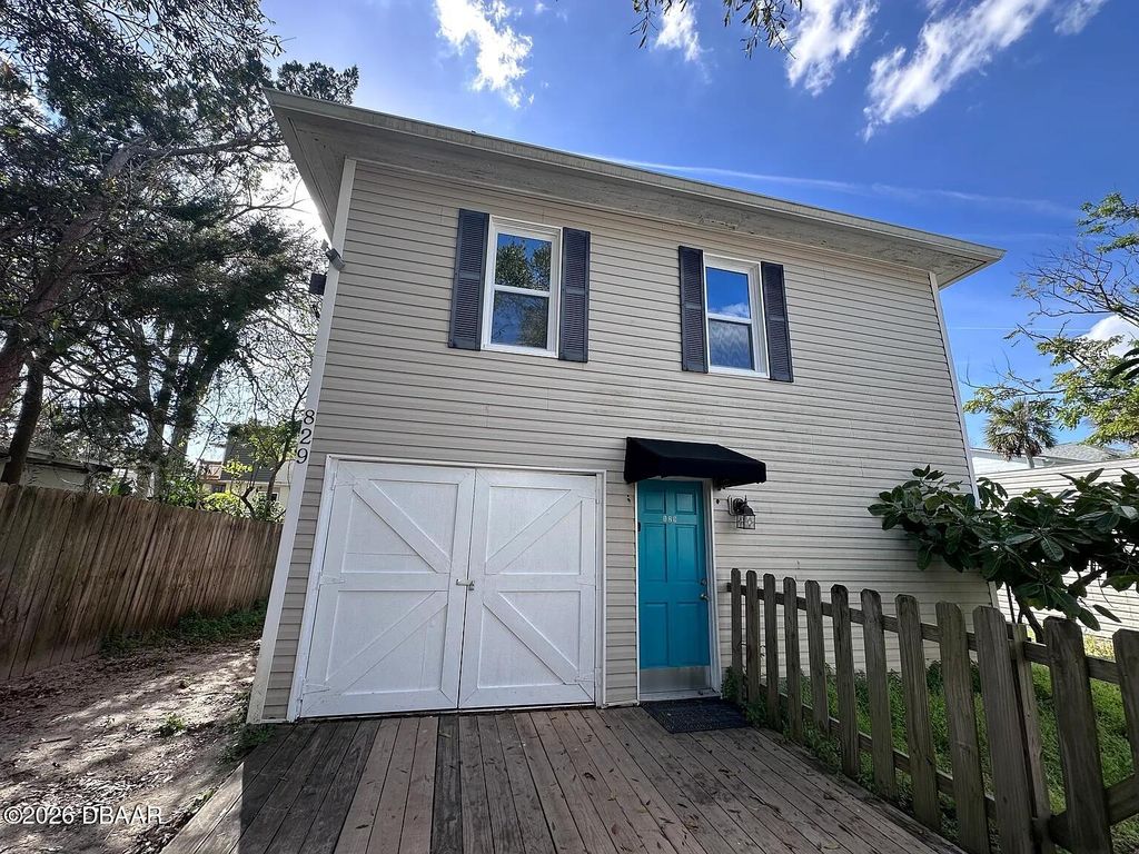 829 N Oleander Avenue, Holly Hill, FL 32117