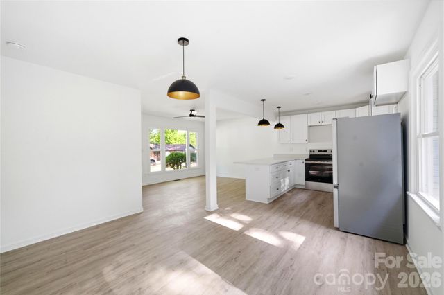 6126 Amberly Lane, Charlotte, NC 28213