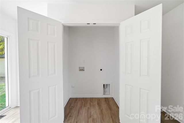 6126 Amberly Lane, Charlotte, NC 28213