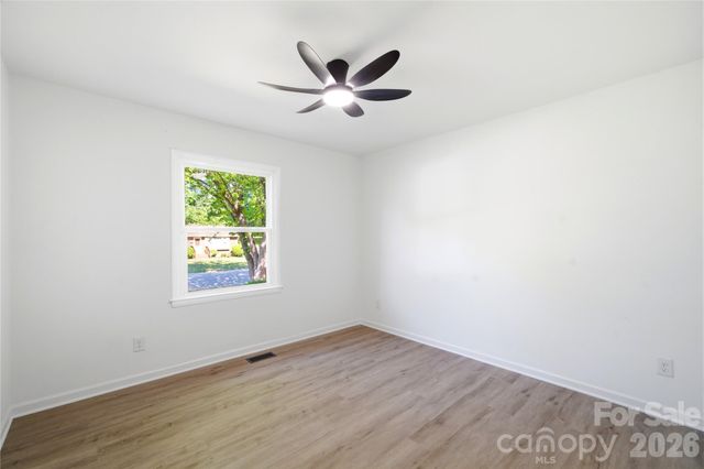6126 Amberly Lane, Charlotte, NC 28213