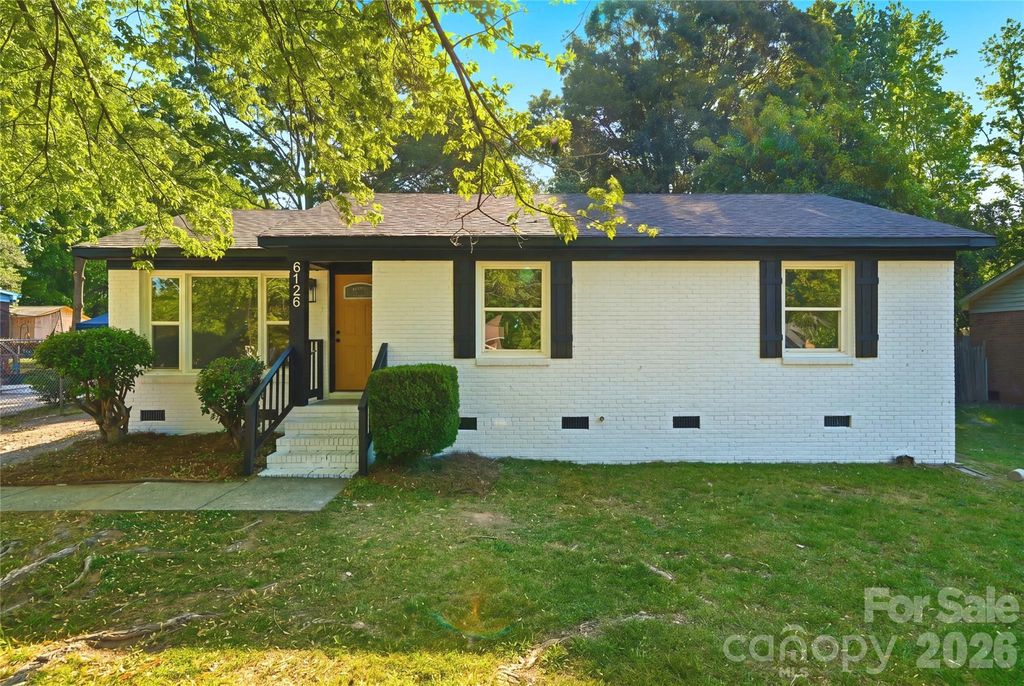 6126 Amberly Lane, Charlotte, NC 28213