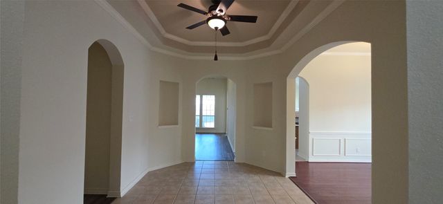 1019 Manchester Drive, Mansfield, TX 76063