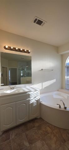 1019 Manchester Drive, Mansfield, TX 76063