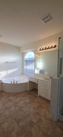 1019 Manchester Drive, Mansfield, TX 76063