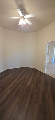 1019 Manchester Drive, Mansfield, TX 76063