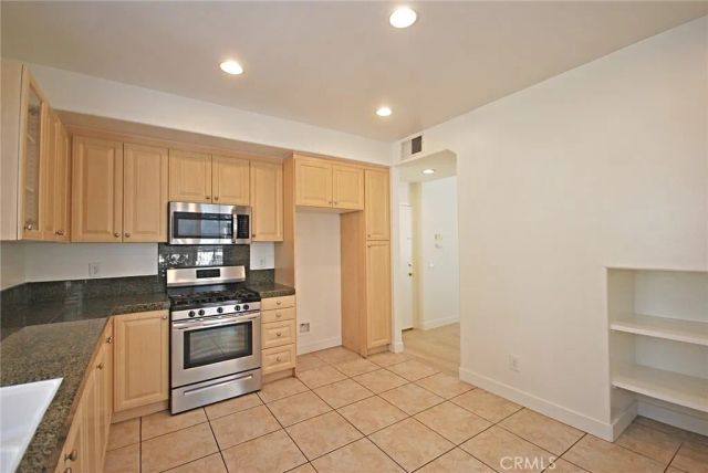 27153 Manor Circle, Valencia, CA 91354