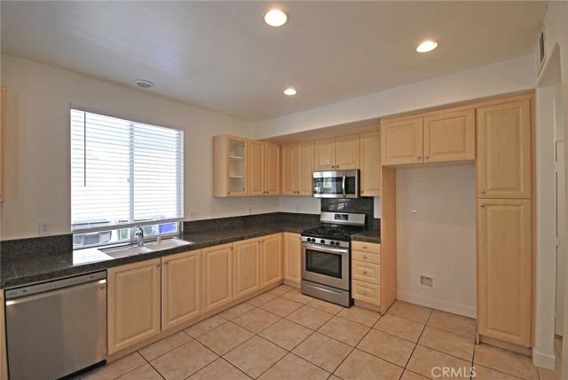 27153 Manor Circle, Valencia, CA 91354