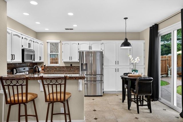 7109 Cedar Garden Ct, Citrus Heights, CA 95621