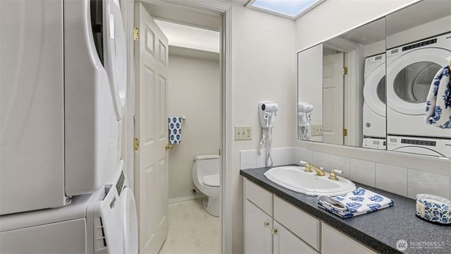 16012 SE 172nd Place, Renton, WA 98058