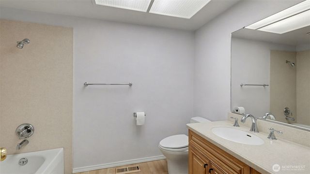 16012 SE 172nd Place, Renton, WA 98058