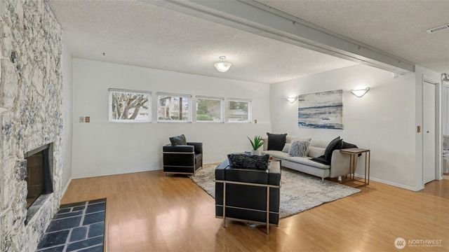 16012 SE 172nd Place, Renton, WA 98058