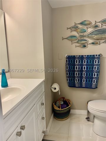 5701 Collins Ave 1003, Miami Beach, FL 33140