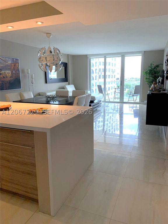 5701 Collins Ave 1003, Miami Beach, FL 33140