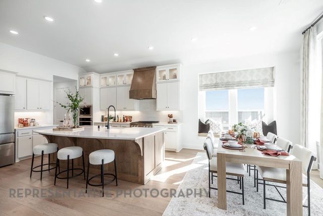 12115 Lake View Boulevard, Mont Belvieu, TX 77523