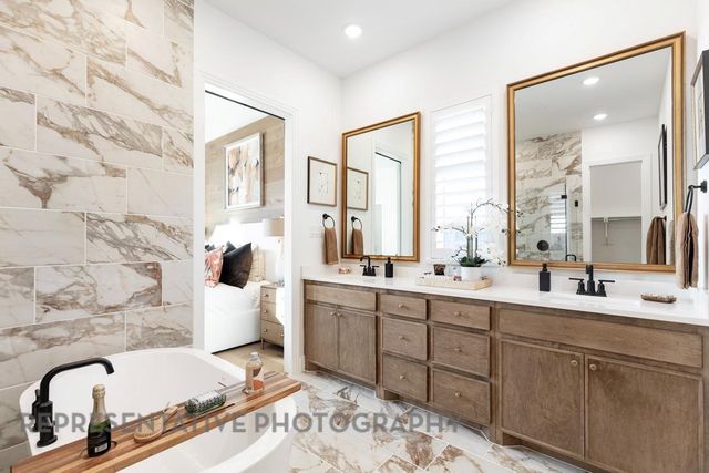 12115 Lake View Boulevard, Mont Belvieu, TX 77523