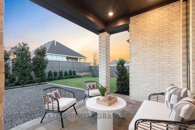 12115 Lake View Boulevard, Mont Belvieu, TX 77523