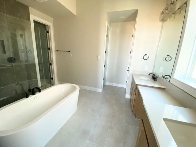 12115 Lake View Boulevard, Mont Belvieu, TX 77523