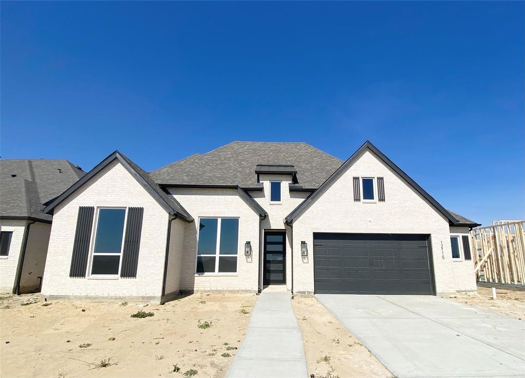 12115 Lake View Boulevard, Mont Belvieu, TX 77523