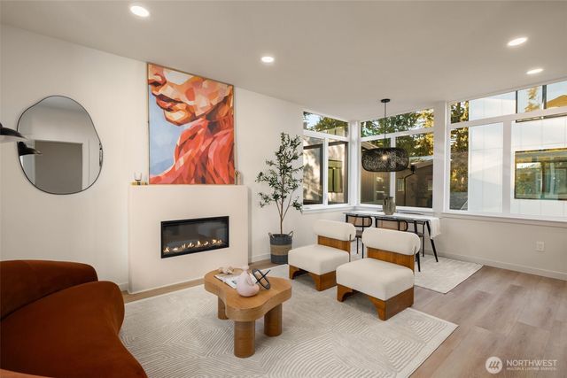 14033 Densmore Avenue N, Seattle, WA 98133