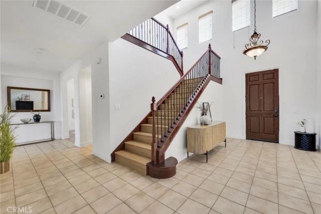 10641 N Lost Trail Avenue, Shadow Hills, CA 91040