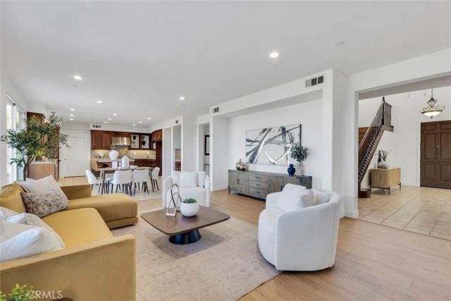 10641 N Lost Trail Avenue, Shadow Hills, CA 91040