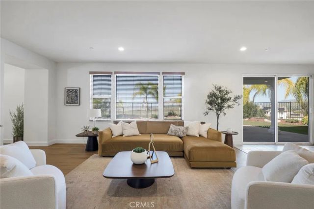 10641 N Lost Trail Avenue, Shadow Hills, CA 91040