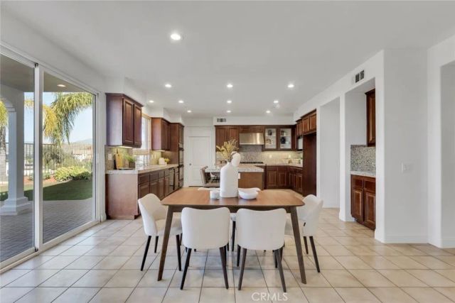 10641 N Lost Trail Avenue, Shadow Hills, CA 91040